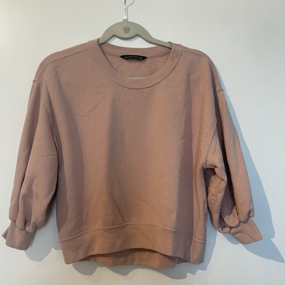 Abercrombie and Fitch bubble sleeve crop sweater